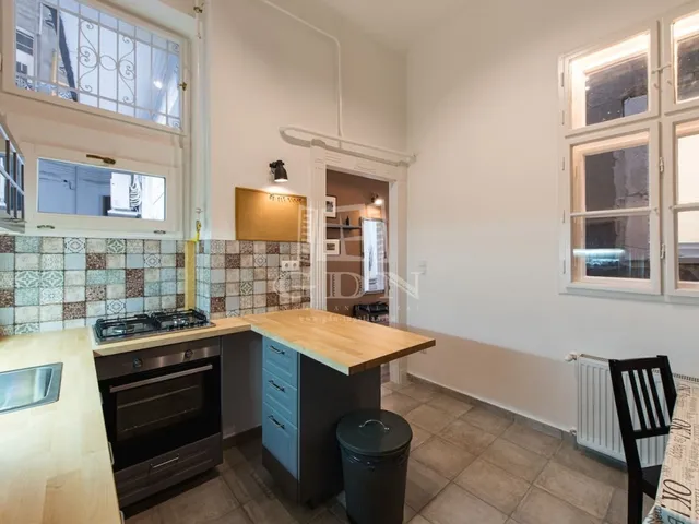 Kiadó lakás Budapest V. kerület, Belváros 76 nm