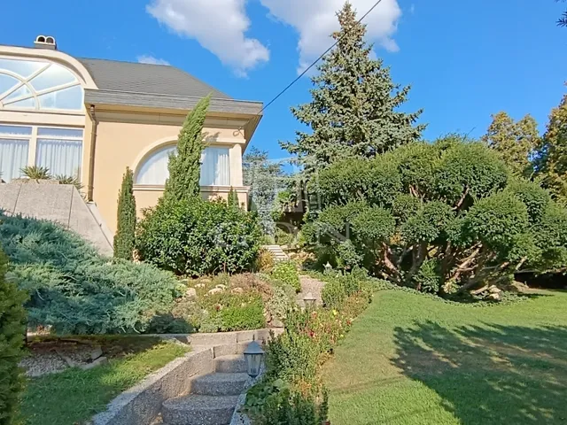 Eladó ház Érd, Györgyliget 350 nm