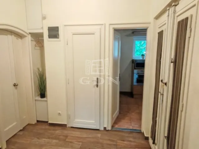Eladó lakás Budapest II. kerület, Pasarét 130 nm
