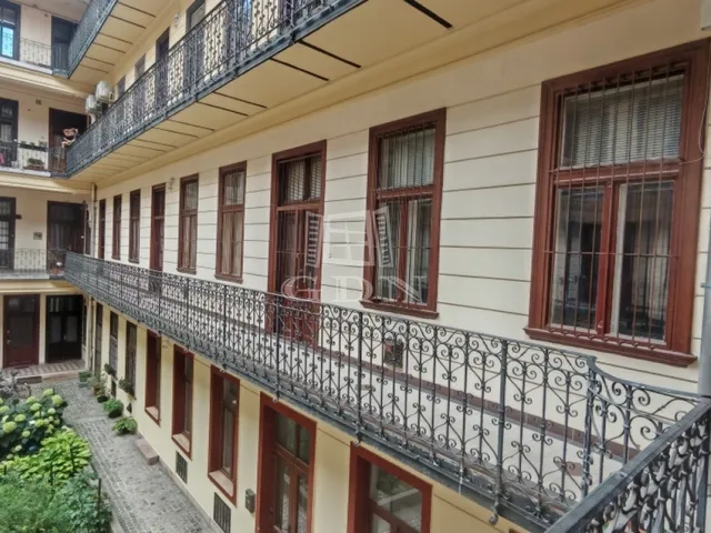 Eladó lakás Budapest IX. kerület 65 nm