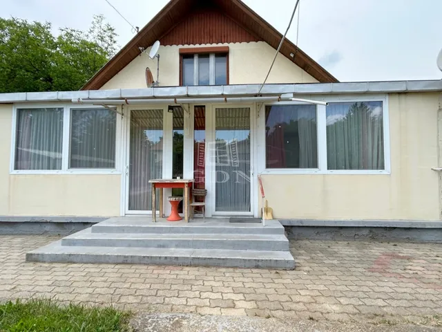 Eladó üdülő és hétvégi ház Gárdony 108 nm