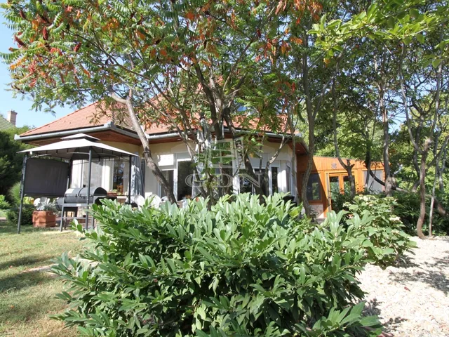 Eladó ház Velence, Bencehegy 271 nm