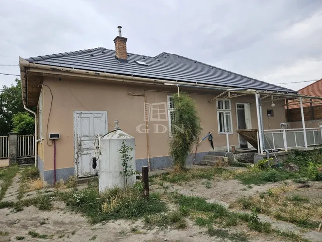 Kiadó kereskedelmi és ipari ingatlan Dunaharaszti, Óváros 140 nm