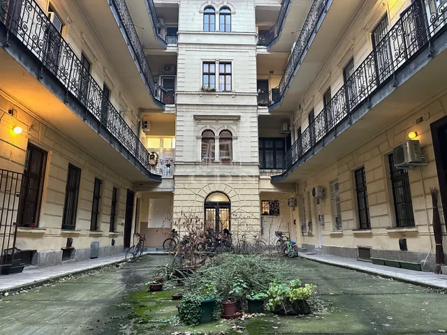 Eladó lakás Budapest VI. kerület 44 nm