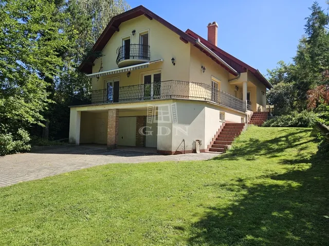 Eladó ház Dunaharaszti, Óváros 342 nm