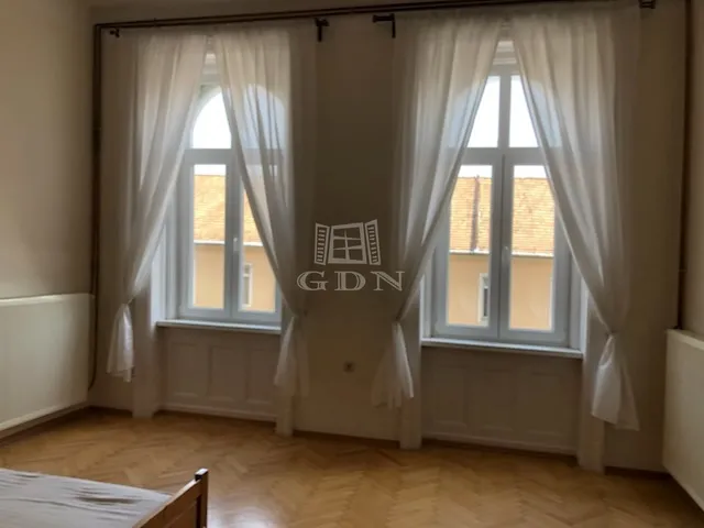 Kiadó lakás Budapest VII. kerület 104 nm