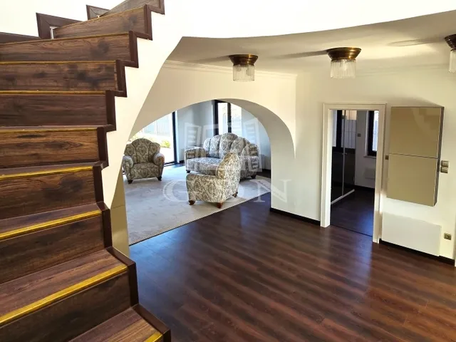 Eladó ház Dunaharaszti, Felsőváros 280 nm