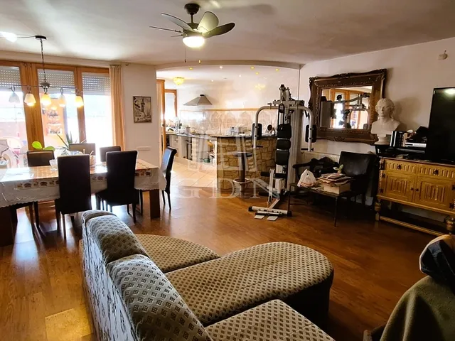 Eladó ház Taksony 504 nm