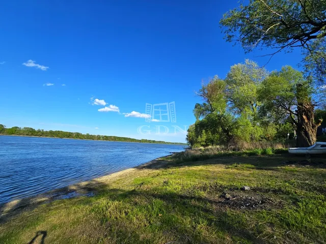 Eladó üdülő és hétvégi ház Kulcs 25 nm