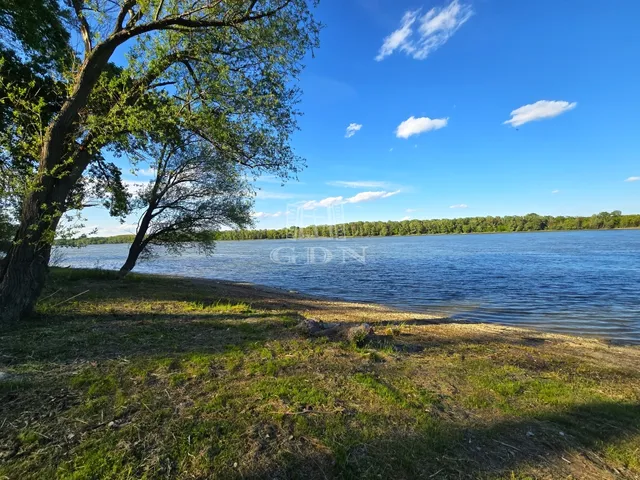 Eladó üdülő és hétvégi ház Kulcs 25 nm