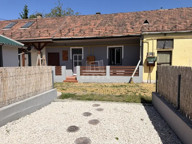 Eladó ház Budapest XXIII. kerület, Soroksár 28 nm