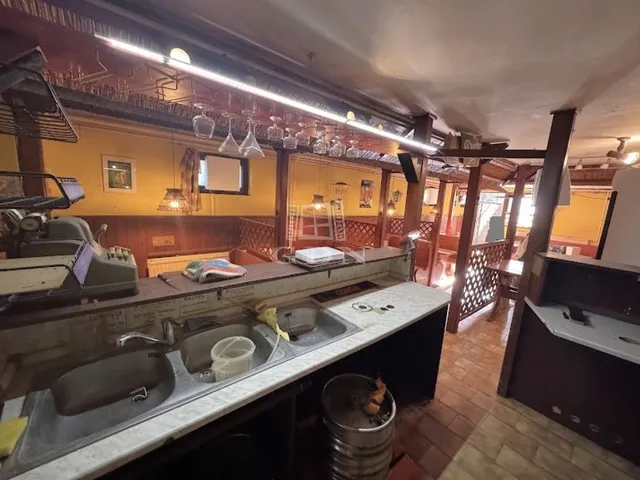 Eladó kereskedelmi és ipari ingatlan Budapest XXII. kerület, Budafok 140 nm