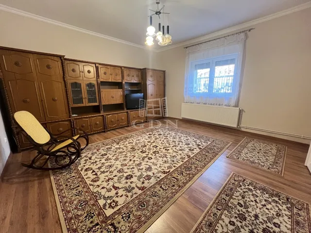 Kiadó ház Budapest XVIII. kerület, Szemeretelep 82 nm