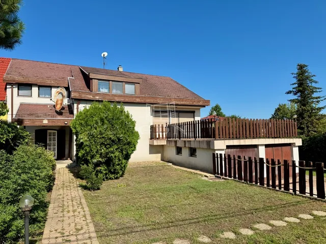 Eladó ház Budapest XXII. kerület, Budatétény 195 nm