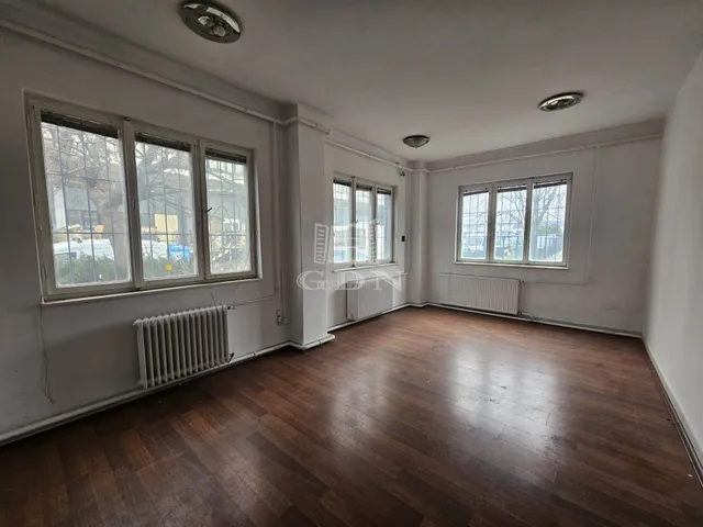 Eladó kereskedelmi és ipari ingatlan Debrecen, Homokkert 536 nm