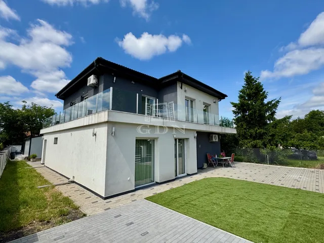 Eladó ház Budapest XXII. kerület, Budatétény 180 nm