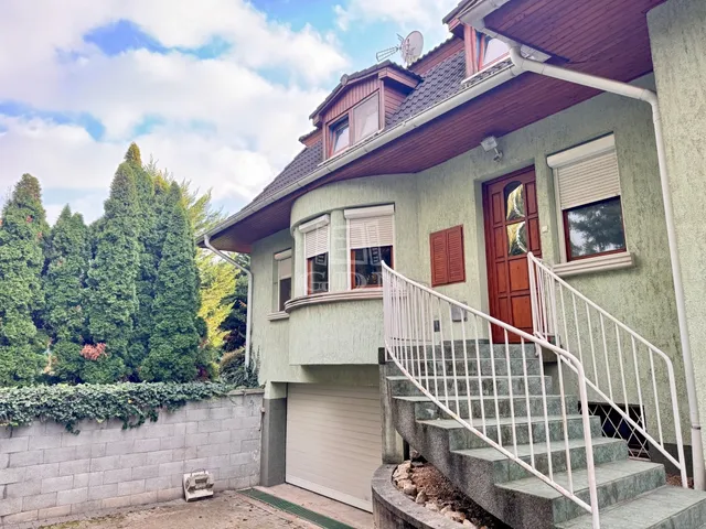 Kiadó ház Budapest XXII. kerület 240 nm