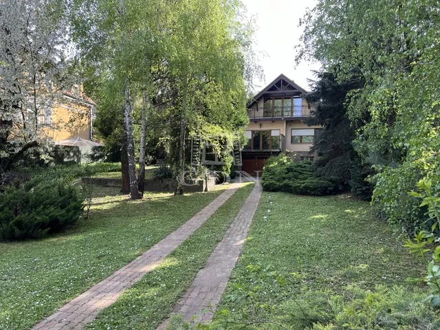 Kiadó kereskedelmi és ipari ingatlan Budapest XXII. kerület 180 nm