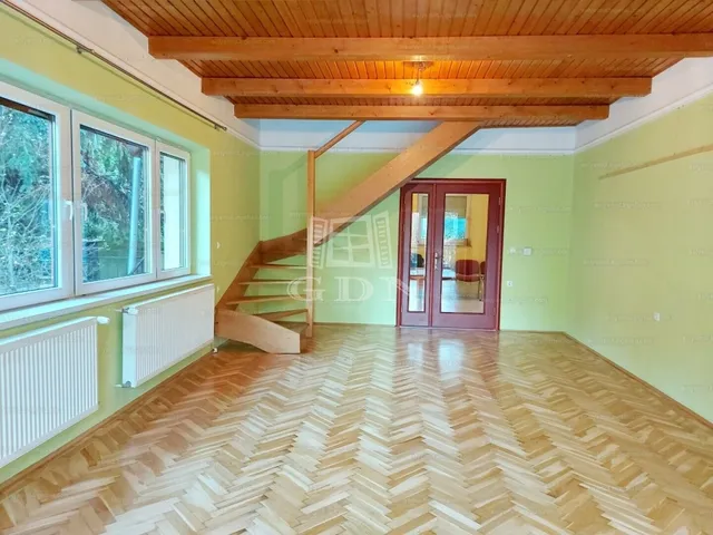 Kiadó kereskedelmi és ipari ingatlan Budapest XXII. kerület 180 nm