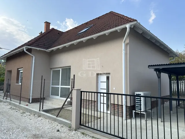 Eladó ház Százhalombatta, Újtelep 200 nm