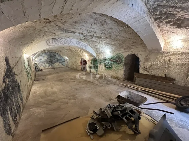 Kiadó kereskedelmi és ipari ingatlan Budapest XXII. kerület, Budafok 120 nm