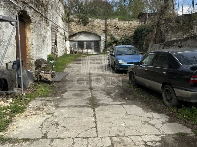 Kiadó kereskedelmi és ipari ingatlan Budapest XXII. kerület, Budafok 250 nm