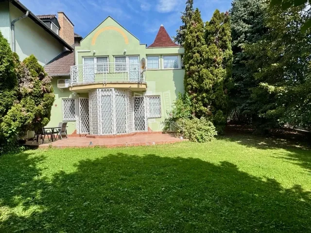 Kiadó lakás Budapest II. kerület, Rózsadomb 141 nm