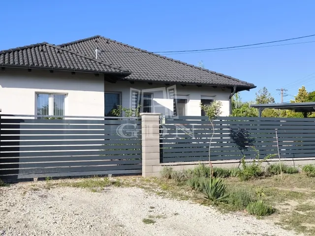 Eladó ház Veresegyház, Táborhely 136 nm
