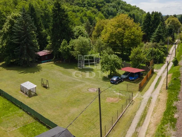 Eladó telek Verőce 2296 nm