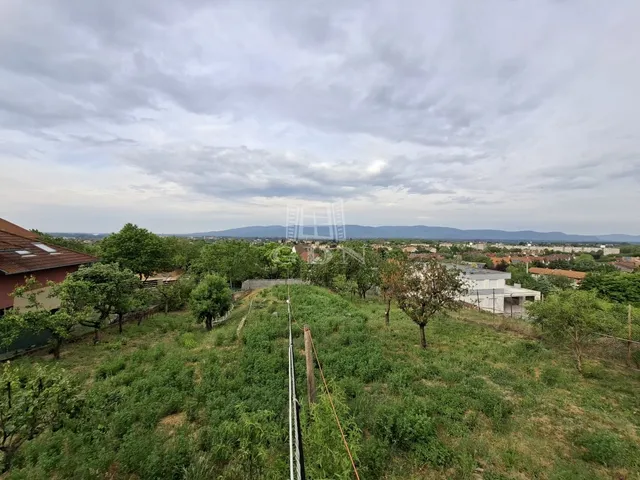 Eladó telek Vác, Deákvár 1211 nm