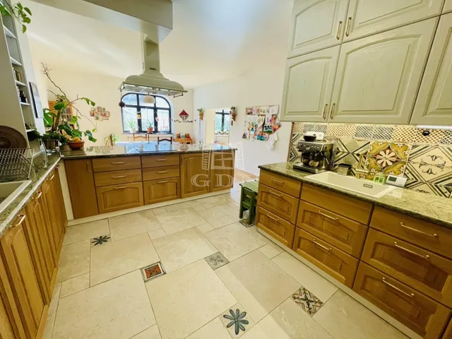 Eladó ház Vác, Belváros 184 nm