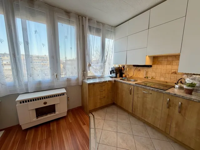 Eladó lakás Vác, Deákvár 60 nm