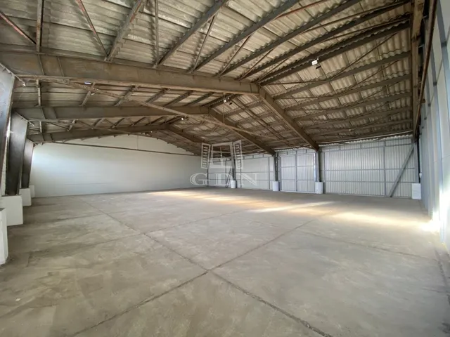 Kiadó kereskedelmi és ipari ingatlan Vác 192 nm