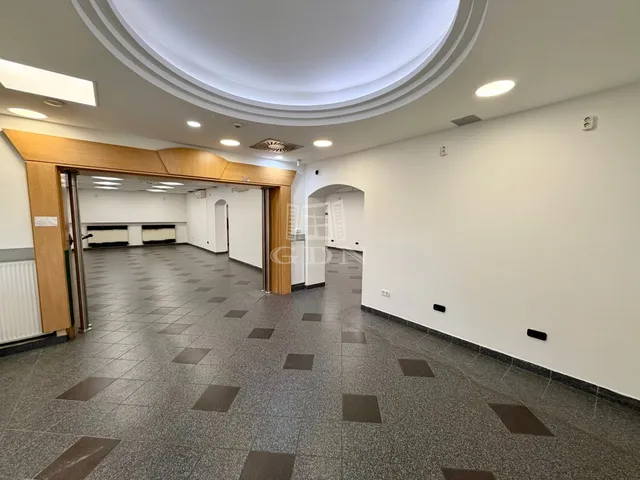 Kiadó kereskedelmi és ipari ingatlan Budapest XIV. kerület, Kiszugló 287 nm