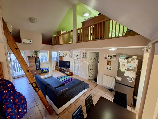 Eladó lakás Vác, Deákvár 62 nm