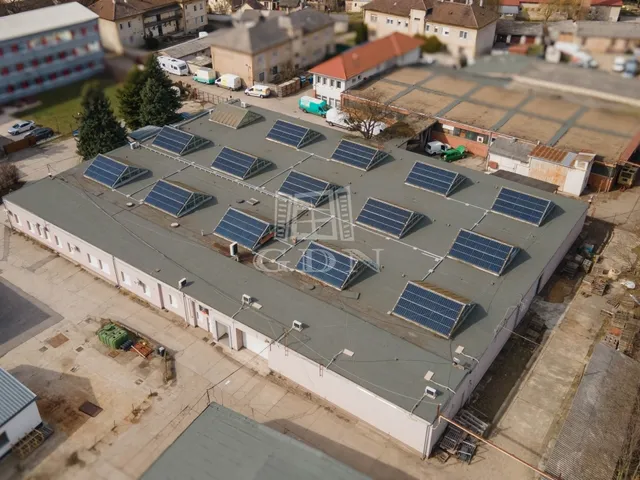 Eladó kereskedelmi és ipari ingatlan Vác, Belváros 2504 nm