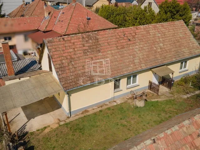 Eladó ház Váchartyán 85 nm