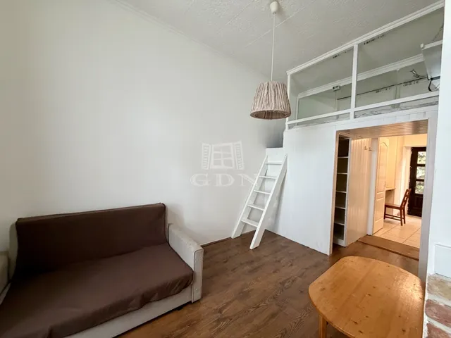 Kiadó lakás Vác, Belváros 33 nm