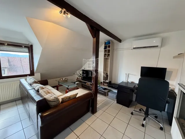 Eladó lakás Vác, Deákvár 59 nm