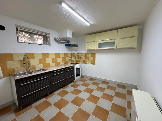 Eladó lakás Vác, Deákvár 84 nm