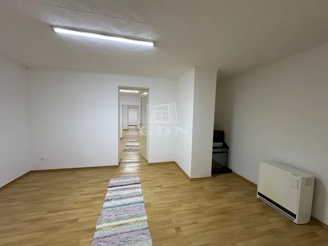 Eladó lakás Vác, Deákvár 84 nm