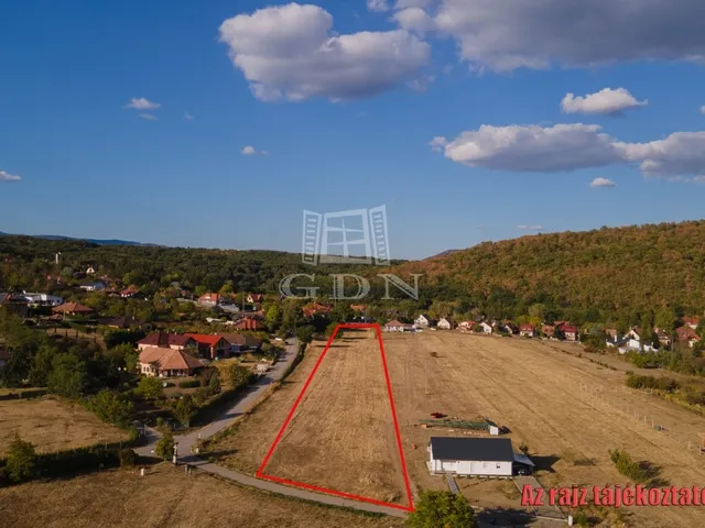 Eladó telek Kismaros 9059 nm
