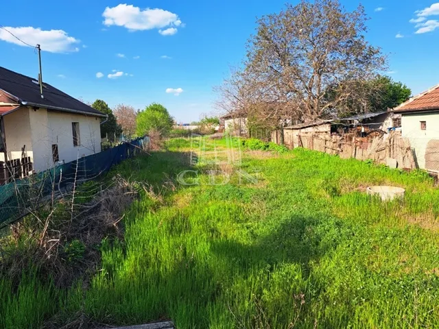 Eladó telek Gyál 1396 nm