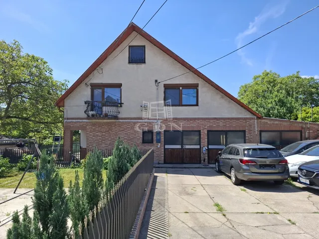 Eladó ház Érd, Vincellér 300 nm