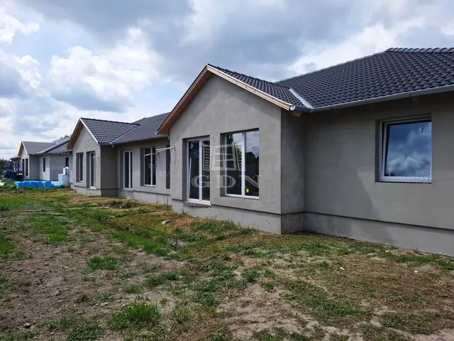 Eladó ház Kiskunlacháza 90 nm