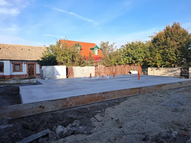 Eladó ház Kiskunlacháza 90 nm