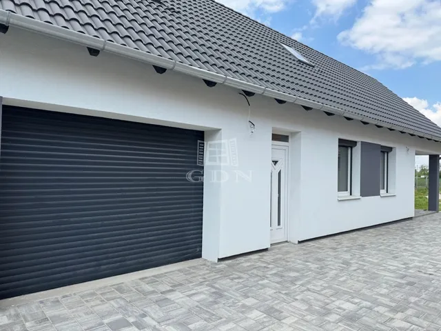 Eladó ház Ráckeve 102 nm