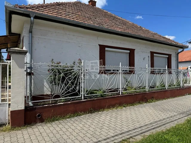 Eladó ház Tököl 100 nm