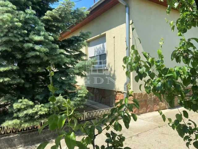 Kiadó ház Tököl 120 nm