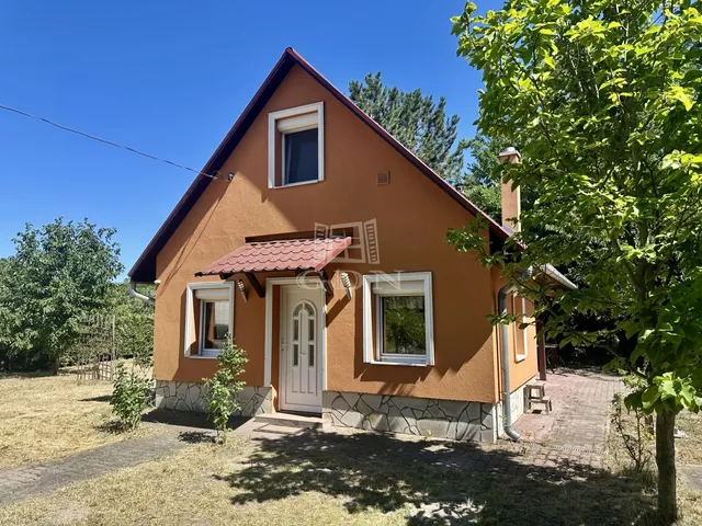 Eladó ház Szigetbecse 55 nm